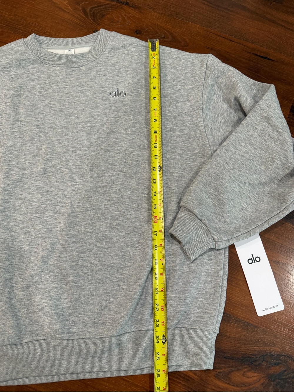 NWT Alo Yoga Accolade Crew Neck Pullover in Athletic Heather Grey, Size M - Picture 6 of 9